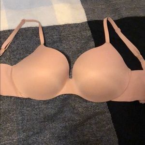 Victoria secret bra (retail $70)